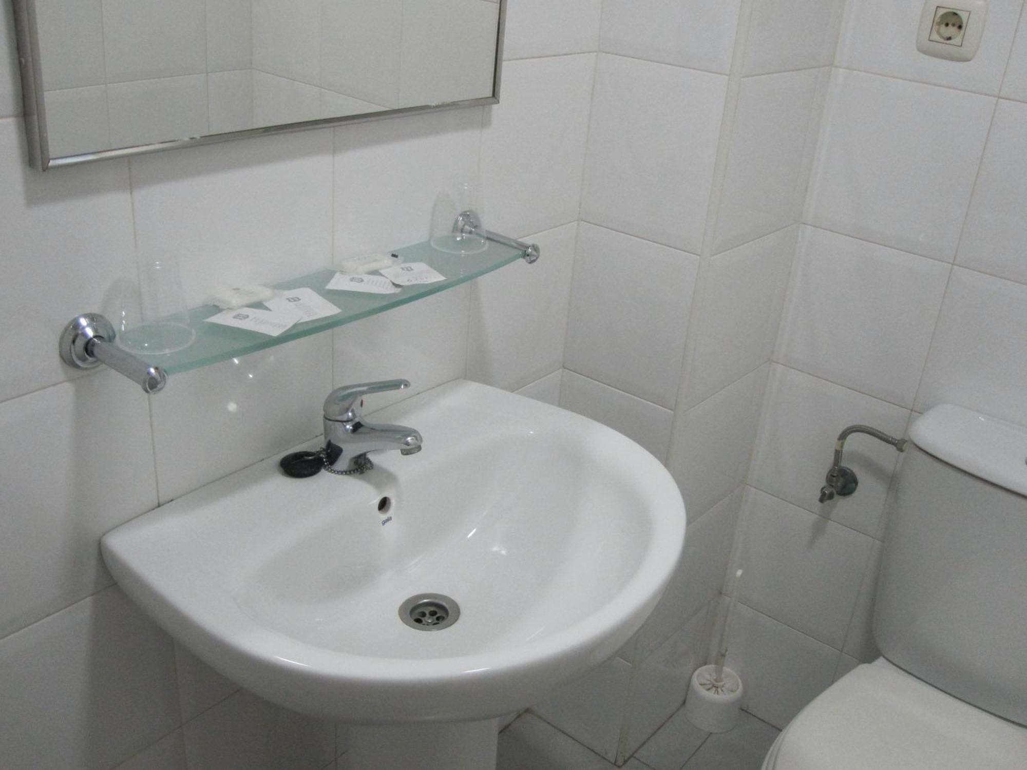 Hotel Blauet By Bossh Hotels El Prat de Llobregat Zewnętrze zdjęcie