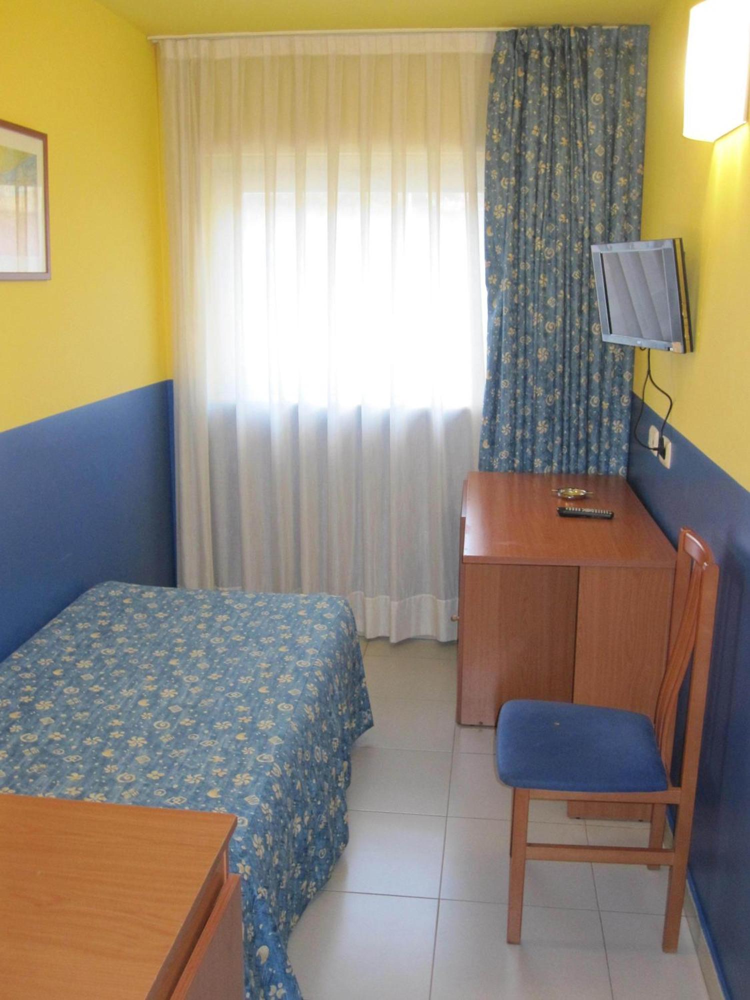 Hotel Blauet By Bossh Hotels El Prat de Llobregat Zewnętrze zdjęcie